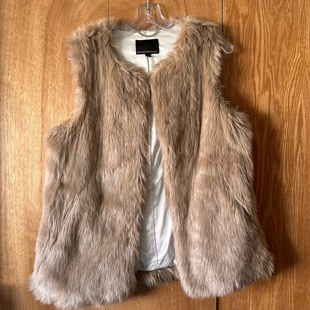 Banana Republic Faux Fur Chubby Vest
